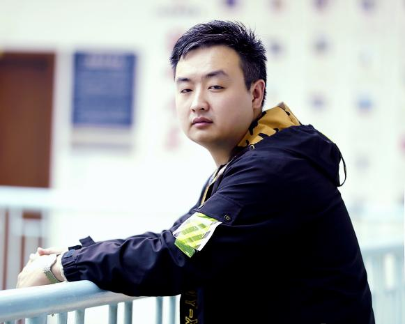 专任教师张麦强.png